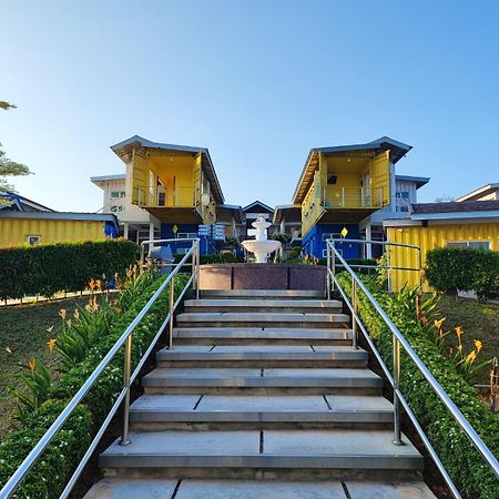 Solesor Kampong Beach Resort Port Dickson Exterior foto