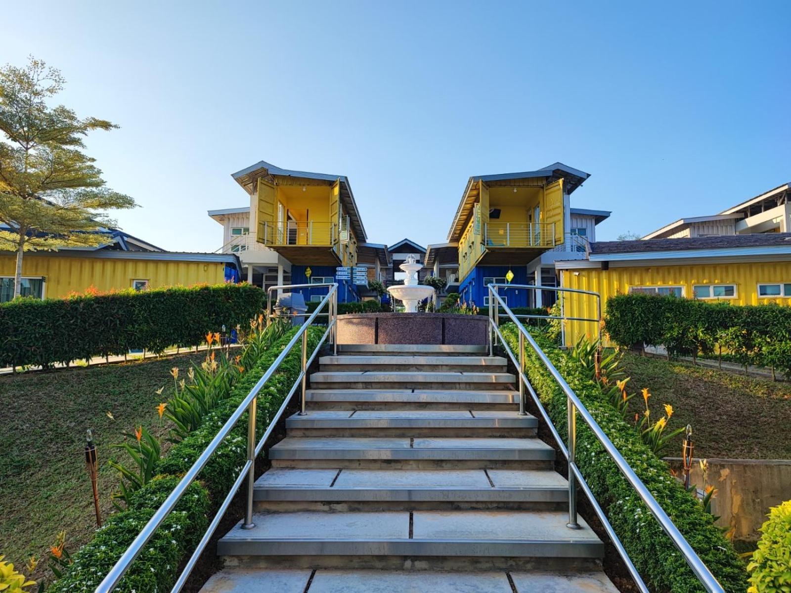 Solesor Kampong Beach Resort Port Dickson Exterior foto